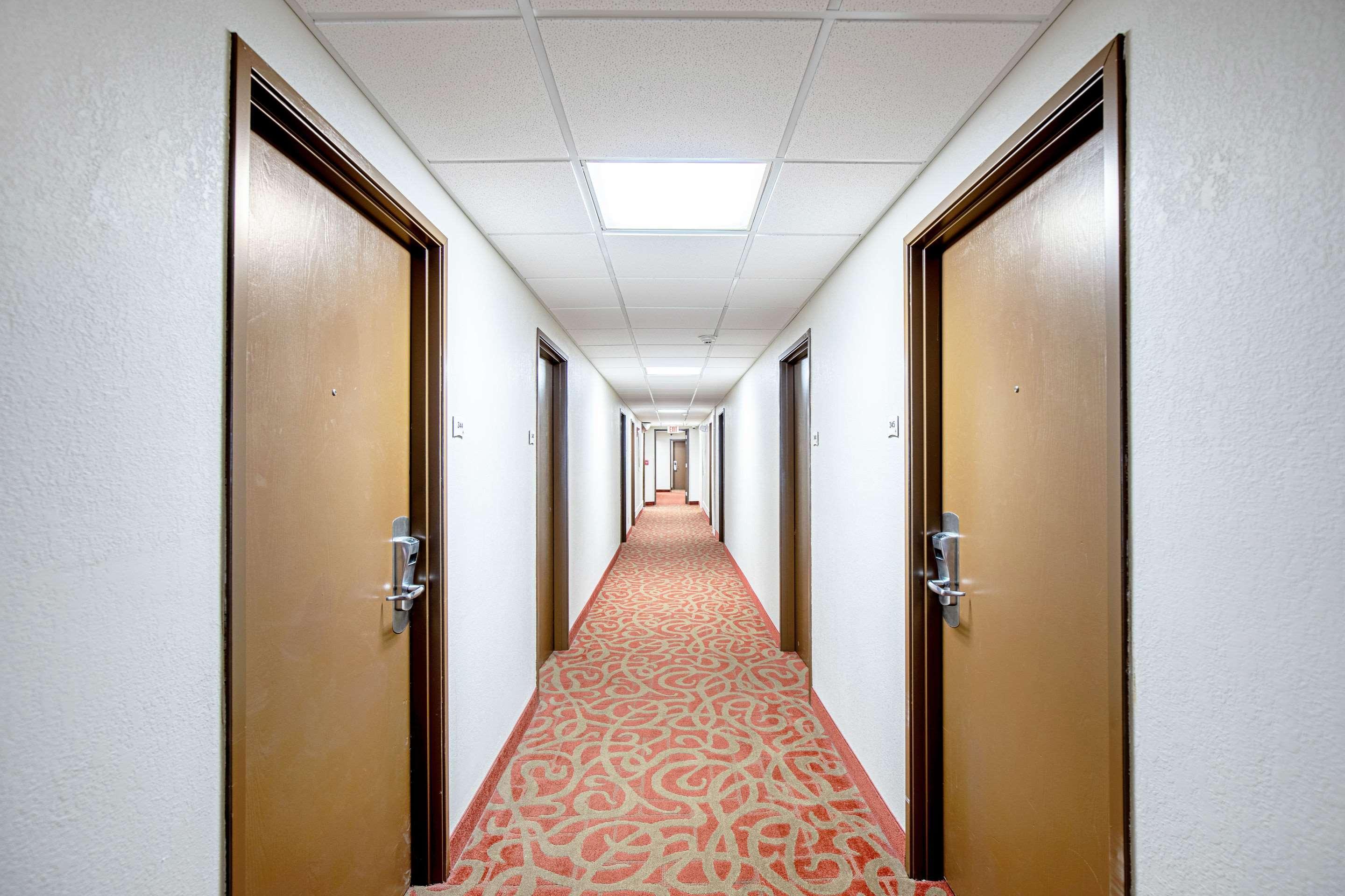 Quality Inn & Suites ミルウォーキー エクステリア 写真