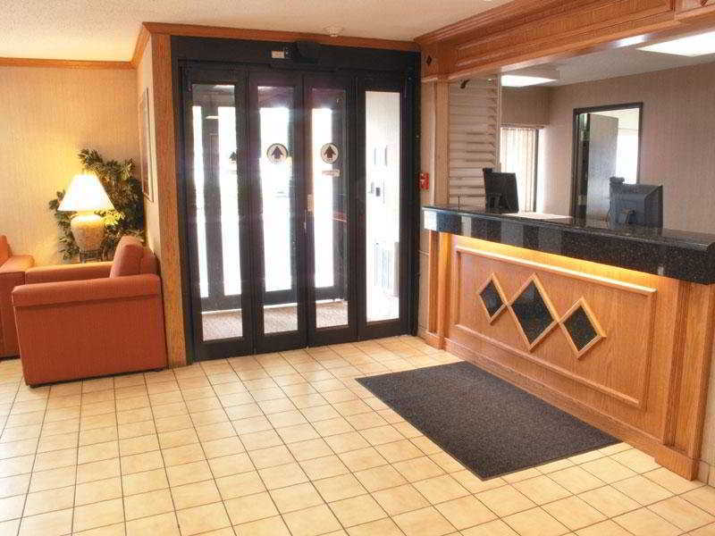 Quality Inn & Suites ミルウォーキー インテリア 写真