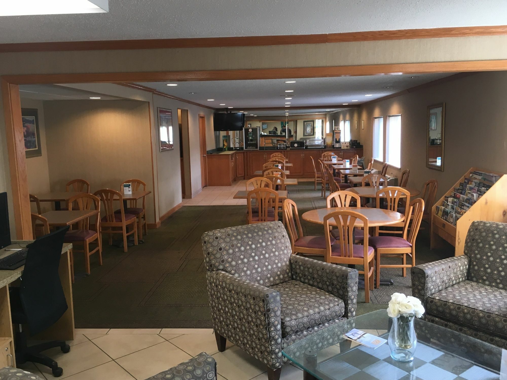 Quality Inn & Suites ミルウォーキー エクステリア 写真
