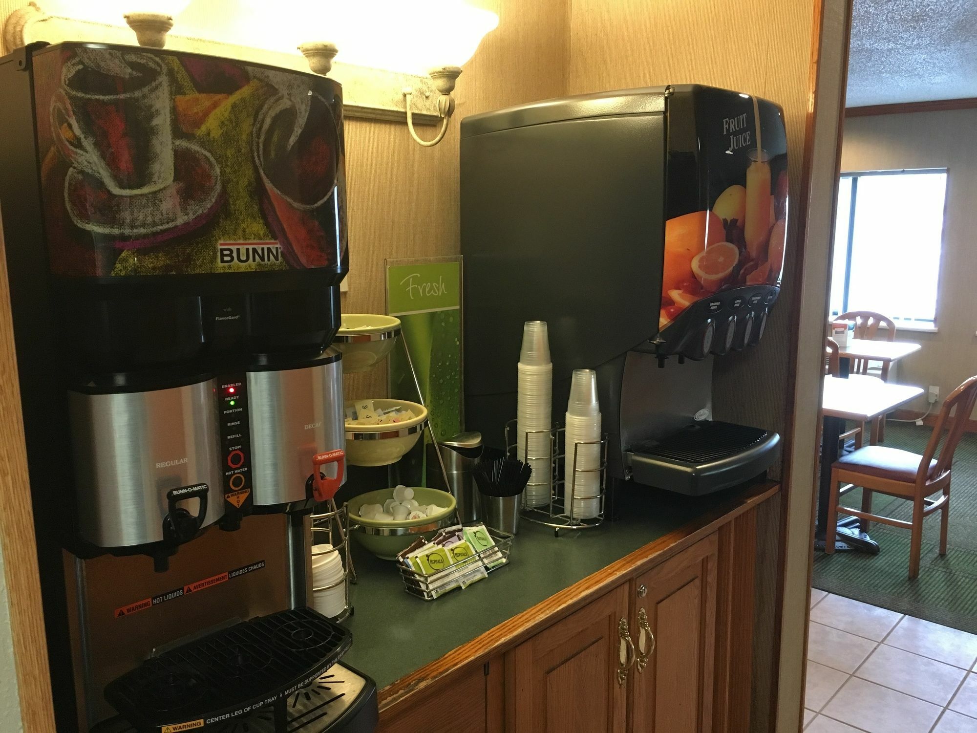 Quality Inn & Suites ミルウォーキー エクステリア 写真