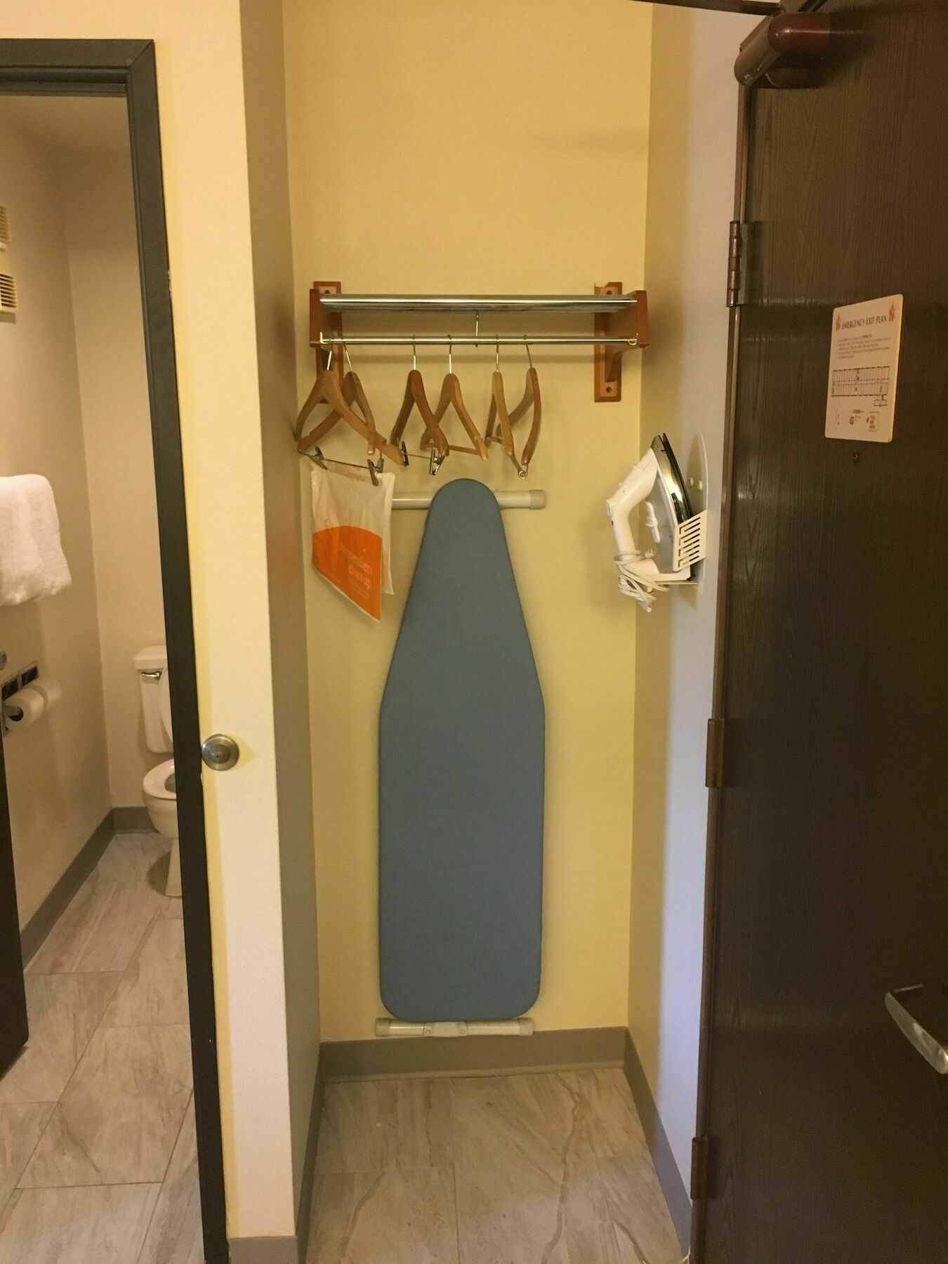 Quality Inn & Suites ミルウォーキー エクステリア 写真